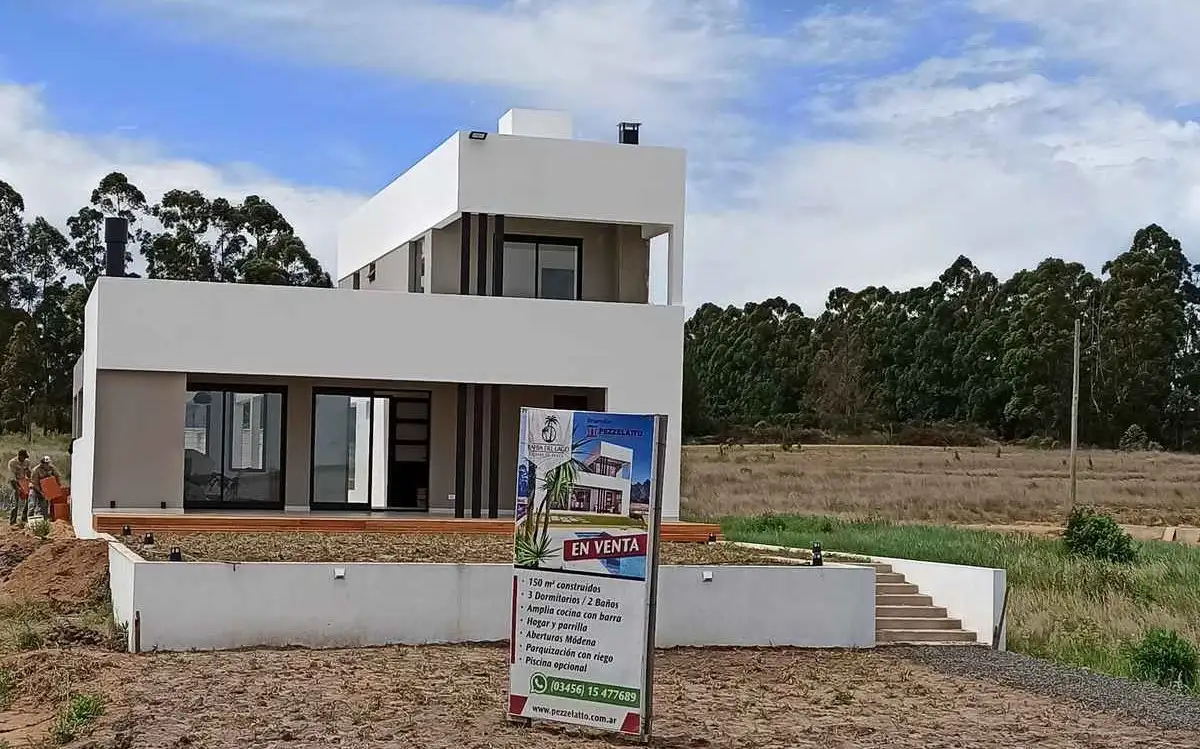 Bahía del Lago 1 — casas en Santa Ana Entre Ríos en venta — Pezzelatto Construcciones, Chajarí